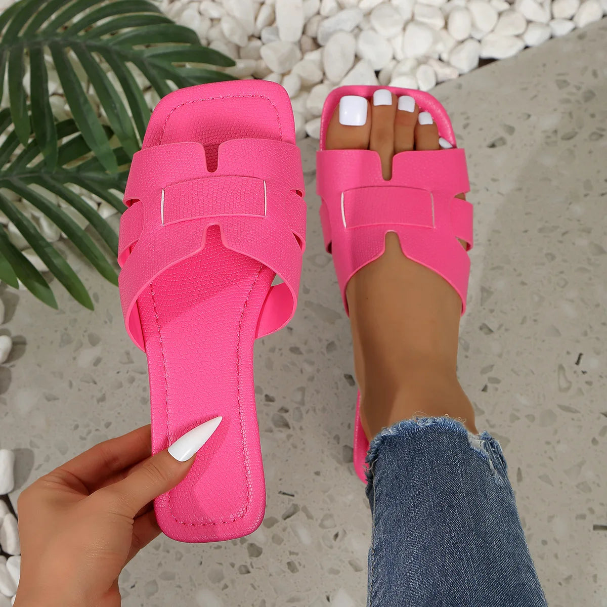 Women's Flat Sandals