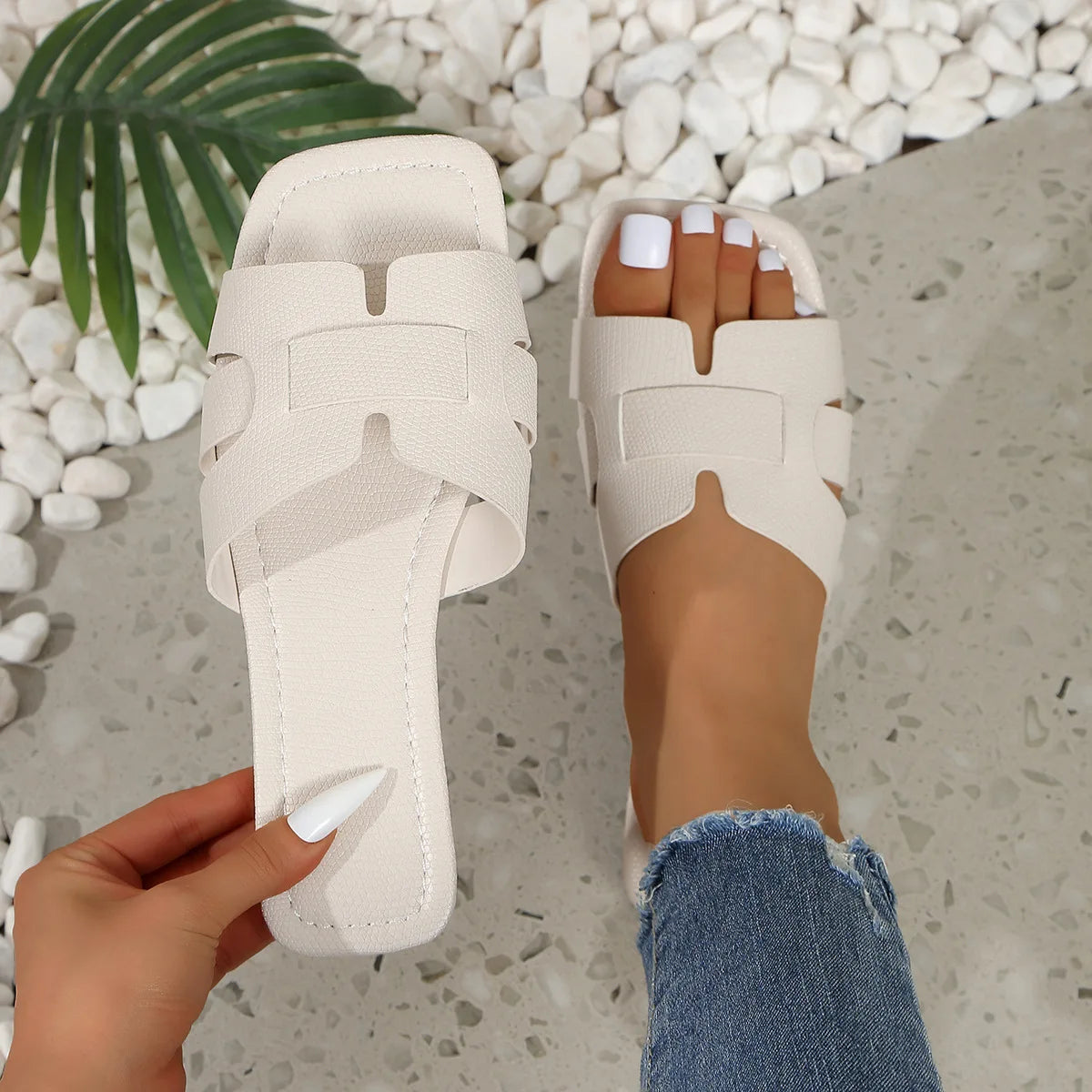 Women's Flat Sandals