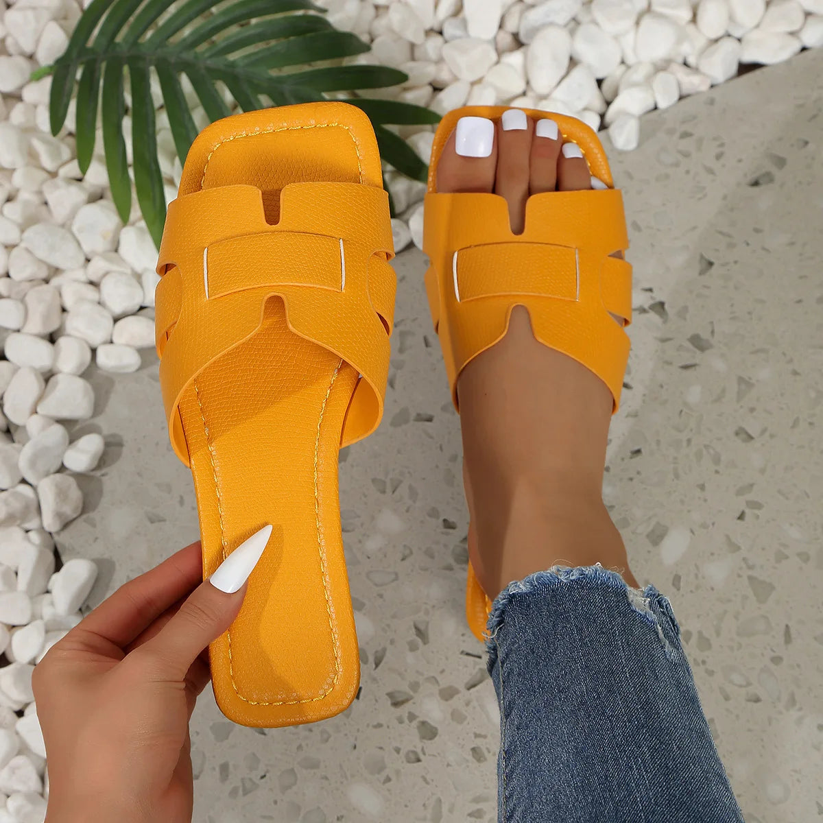 Women's Flat Sandals