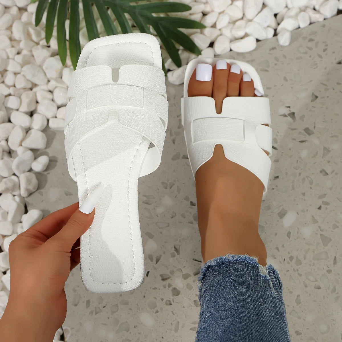 Women's Flat Sandals